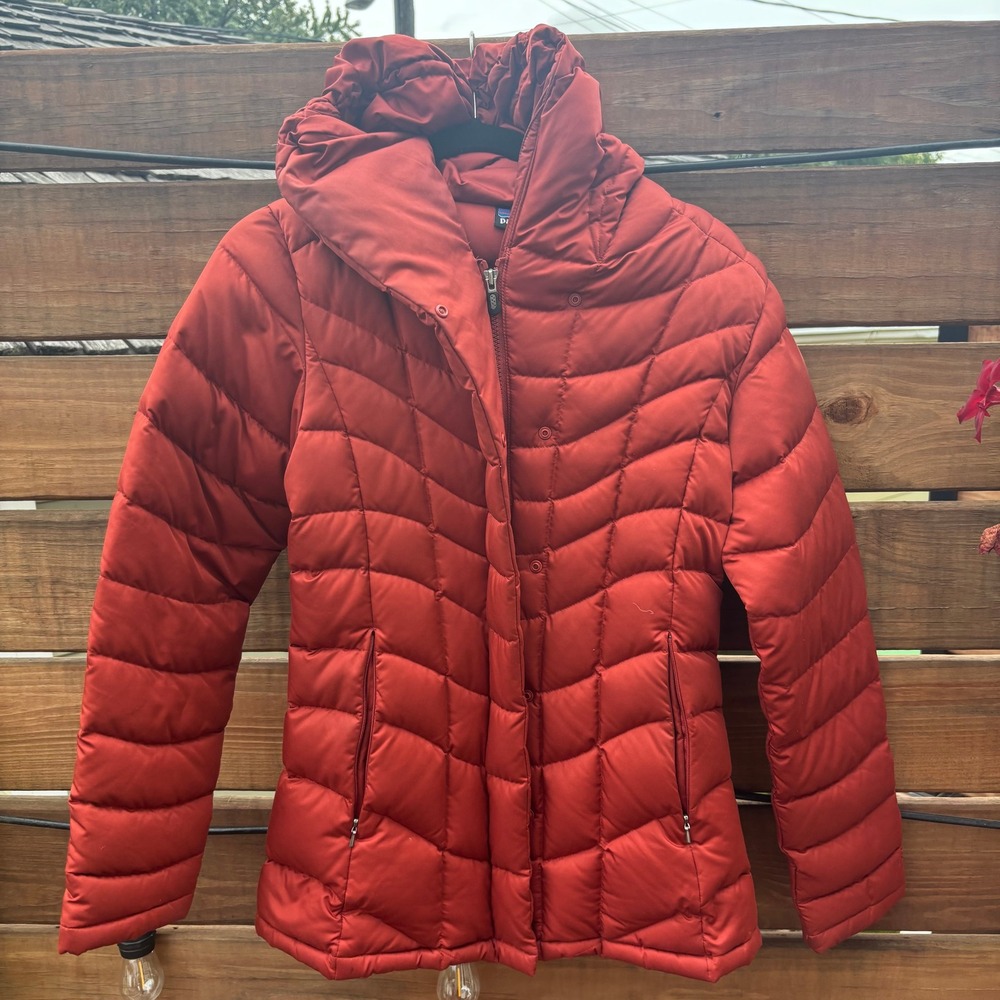 Patagonia Fiona Down Puffer Jacket Womens Small Red Orange Good 600-Fill Parka